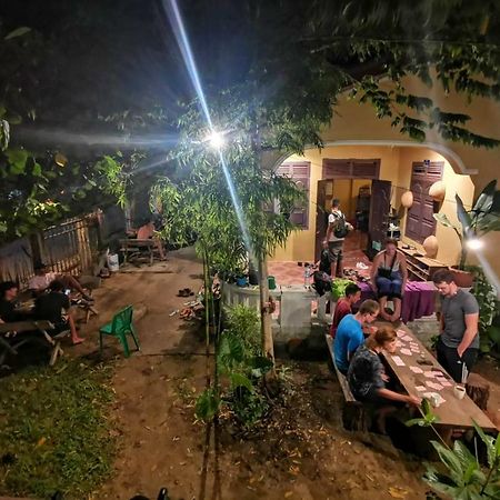 Bike&Bed Hostel Тхахек Екстериор снимка