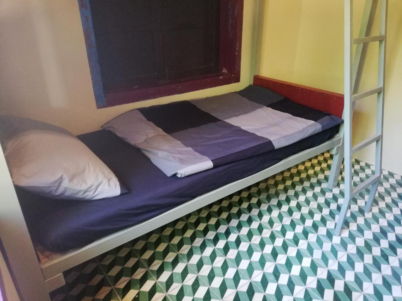 Bike&Bed Hostel Тхахек Екстериор снимка