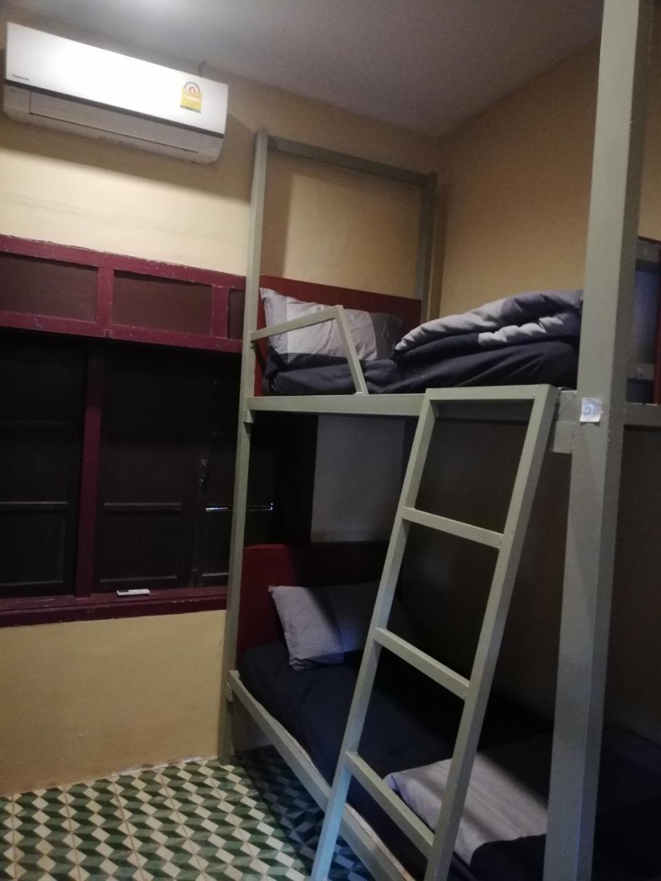 Bike&Bed Hostel Тхахек Екстериор снимка